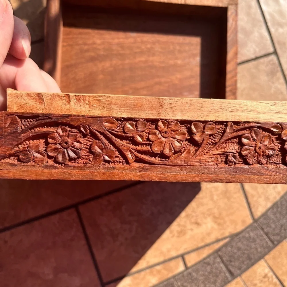 Vintage hand carving trinket jewelry box